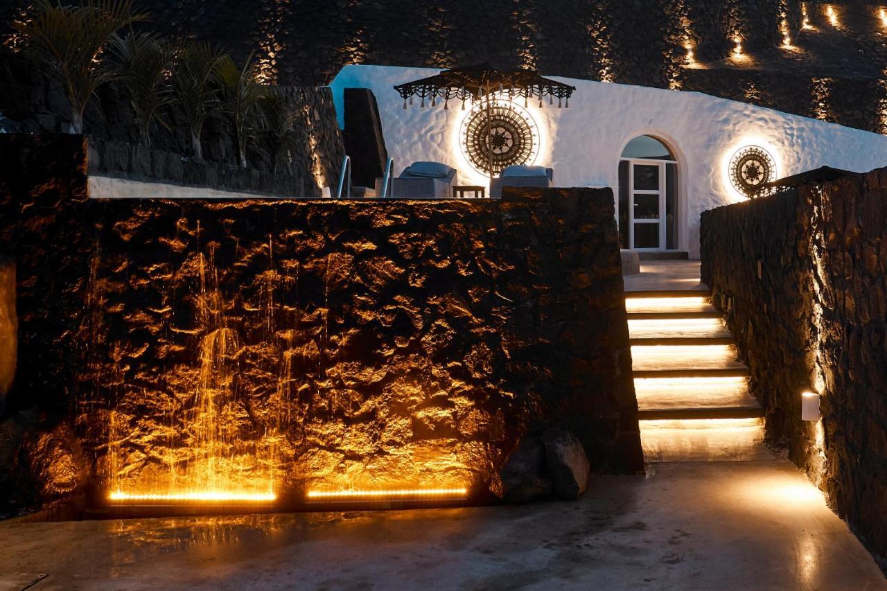 Theano Cave Suites & Villas Imerovigli  Dış mekan fotoğraf
